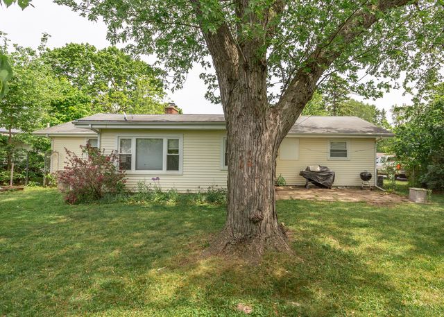 382 Keith Avenue, Crystal Lake, IL 60014