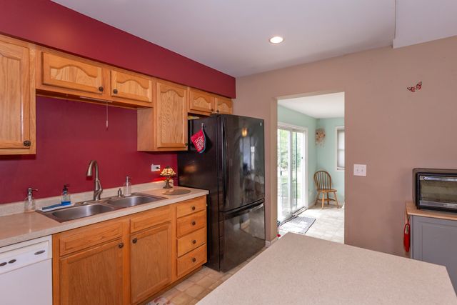 382 Keith Avenue, Crystal Lake, IL 60014