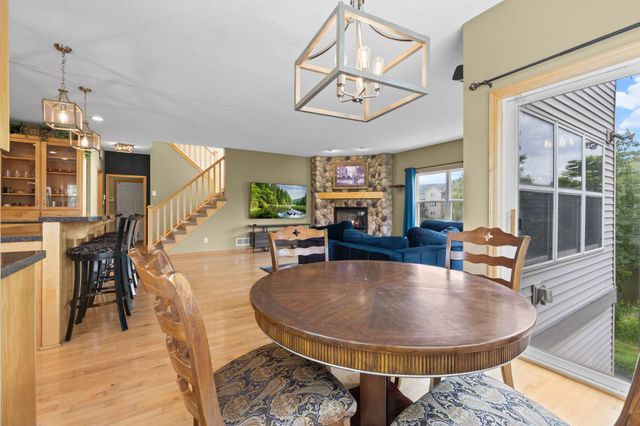 618 Tupelo Way, Chaska, MN 55318