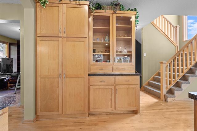 618 Tupelo Way, Chaska, MN 55318