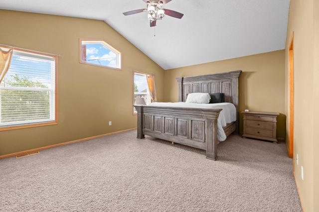 618 Tupelo Way, Chaska, MN 55318