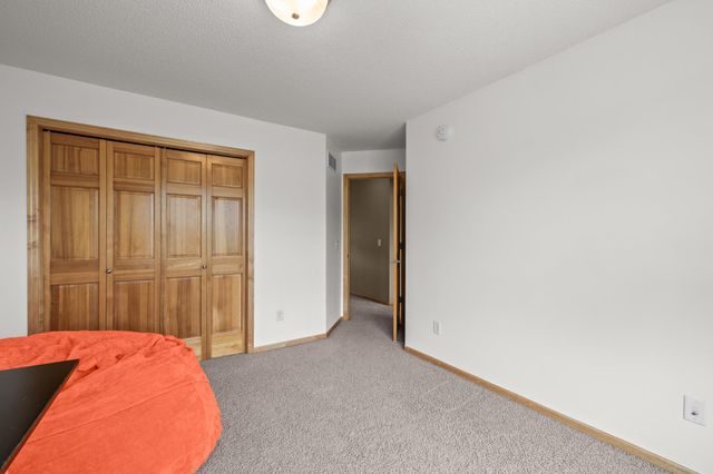 618 Tupelo Way, Chaska, MN 55318