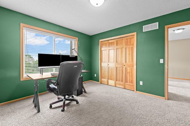 618 Tupelo Way, Chaska, MN 55318