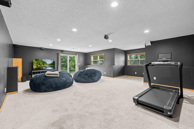 618 Tupelo Way, Chaska, MN 55318