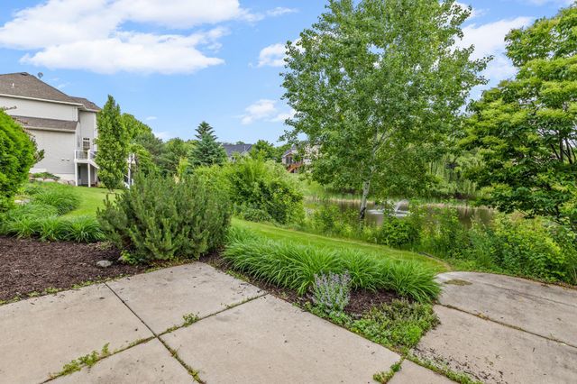 618 Tupelo Way, Chaska, MN 55318