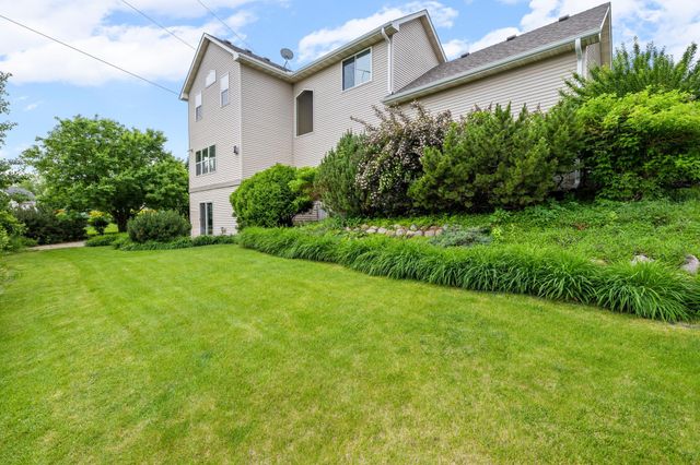 618 Tupelo Way, Chaska, MN 55318
