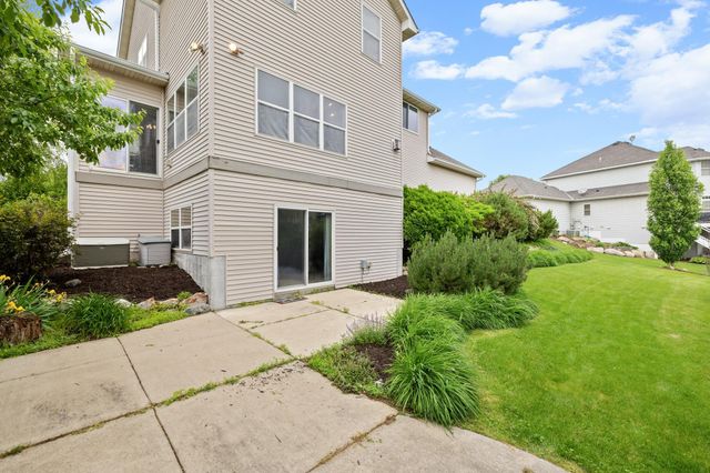 618 Tupelo Way, Chaska, MN 55318