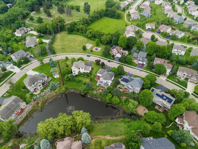 618 Tupelo Way, Chaska, MN 55318
