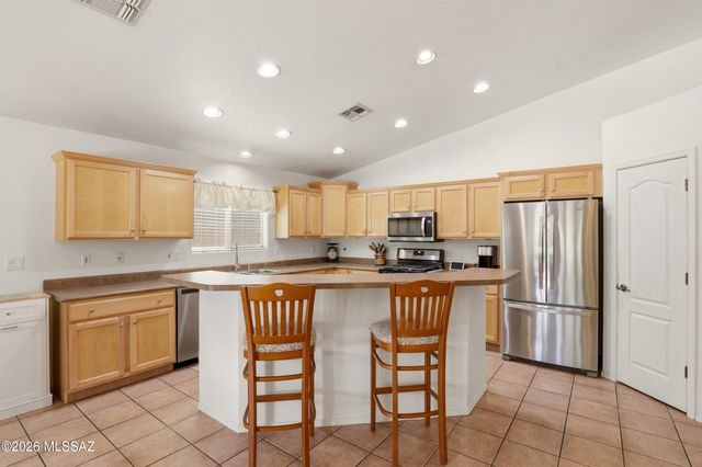 10490 E Oakbrook Street, Tucson, AZ 85747