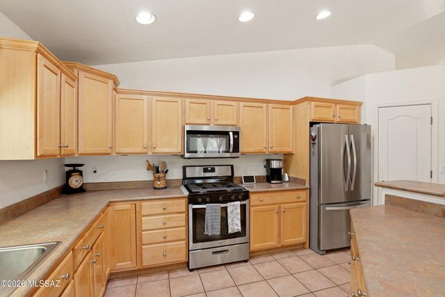 10490 E Oakbrook Street, Tucson, AZ 85747