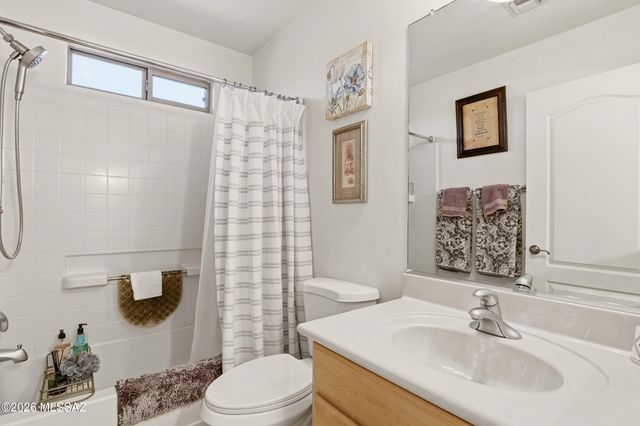 10490 E Oakbrook Street, Tucson, AZ 85747
