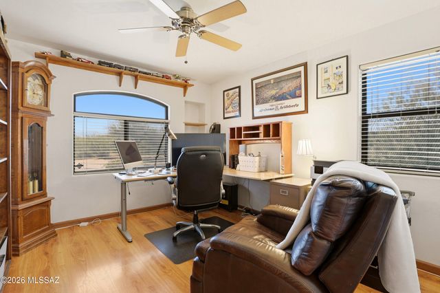 10490 E Oakbrook Street, Tucson, AZ 85747