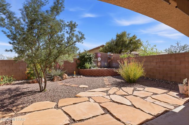 10490 E Oakbrook Street, Tucson, AZ 85747