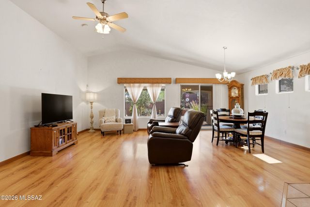 10490 E Oakbrook Street, Tucson, AZ 85747