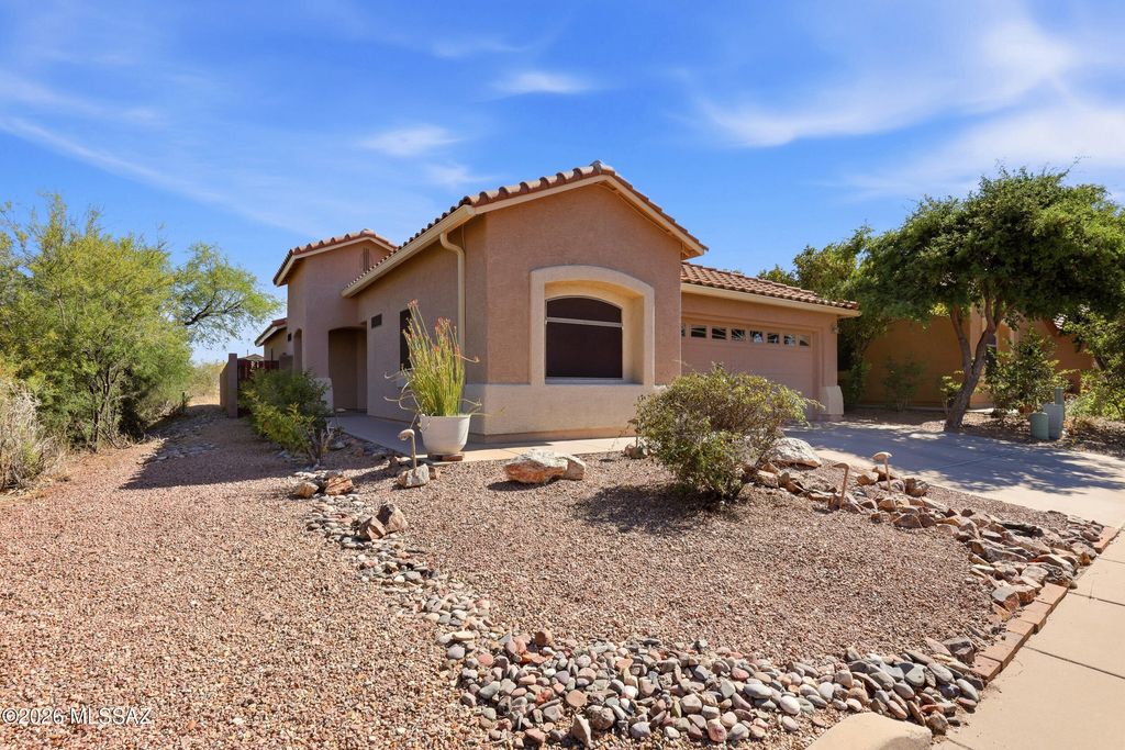 10490 E Oakbrook Street, Tucson, AZ 85747