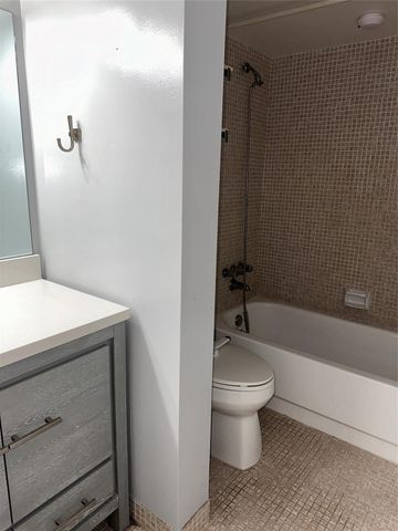 8310 Sands Point Boulevard 104, Tamarac, FL 33321