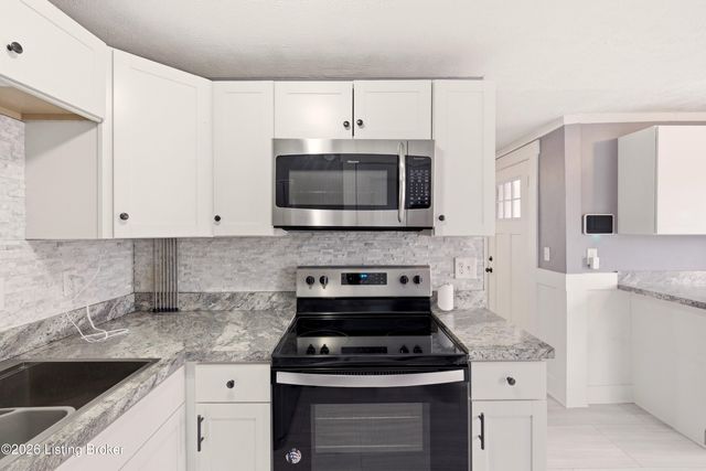 3322 Algonquin Pkwy, Louisville, KY 40211