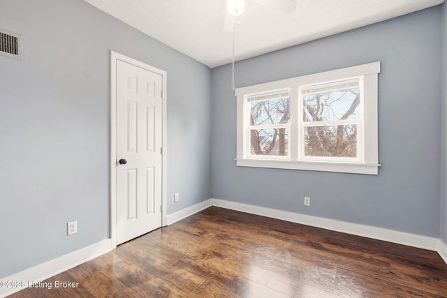 3322 Algonquin Pkwy, Louisville, KY 40211