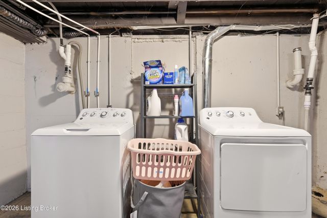 3322 Algonquin Pkwy, Louisville, KY 40211