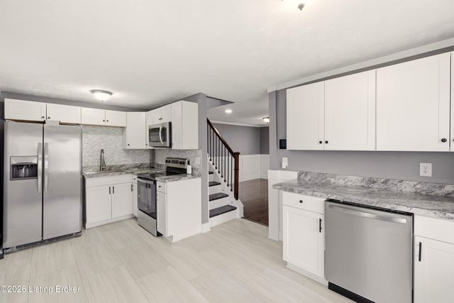 3322 Algonquin Pkwy, Louisville, KY 40211