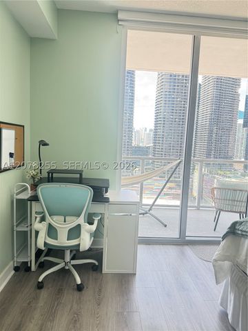 1111 SW 1st Ave 2721-N, Miami, FL 33130