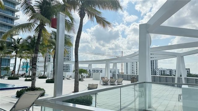 1111 SW 1st Ave 2721-N, Miami, FL 33130