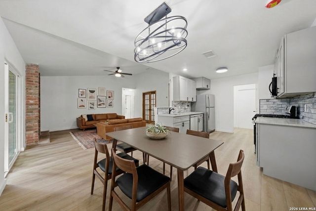 9475 Brushy Point, San Antonio, TX 78250