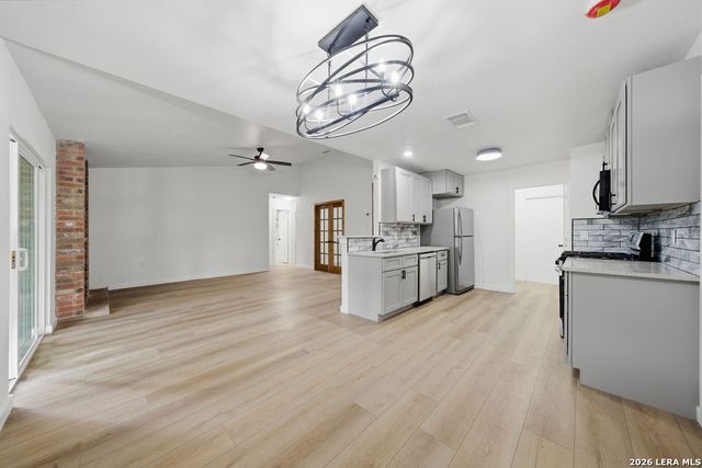 9475 Brushy Point, San Antonio, TX 78250