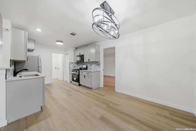 9475 Brushy Point, San Antonio, TX 78250
