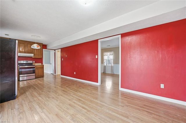 103 Wreck Shoal DR, Newport News, VA 23606