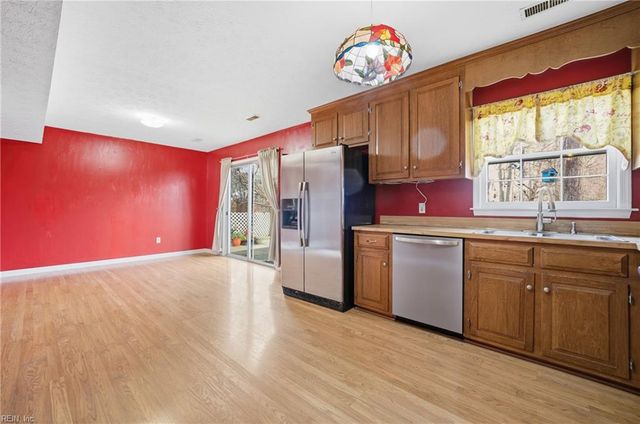 103 Wreck Shoal DR, Newport News, VA 23606