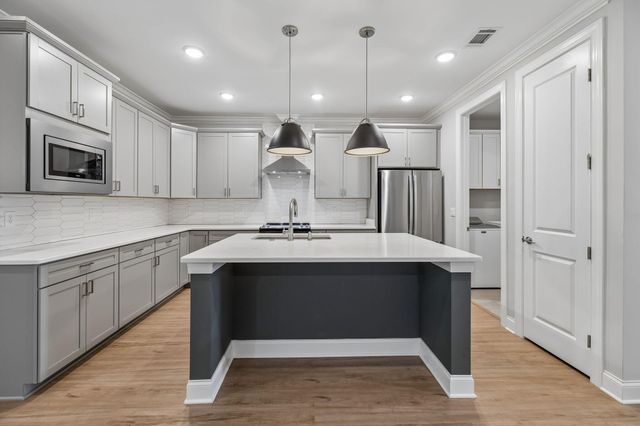 1800 Emmeline Way, Hixson, TN 37343
