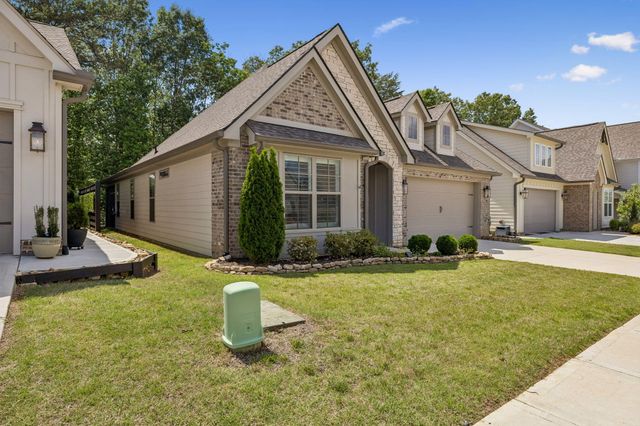 1800 Emmeline Way, Hixson, TN 37343