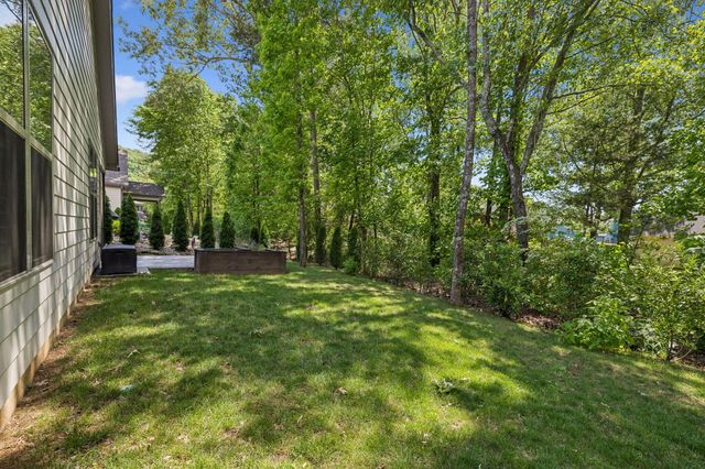 1800 Emmeline Way, Hixson, TN 37343