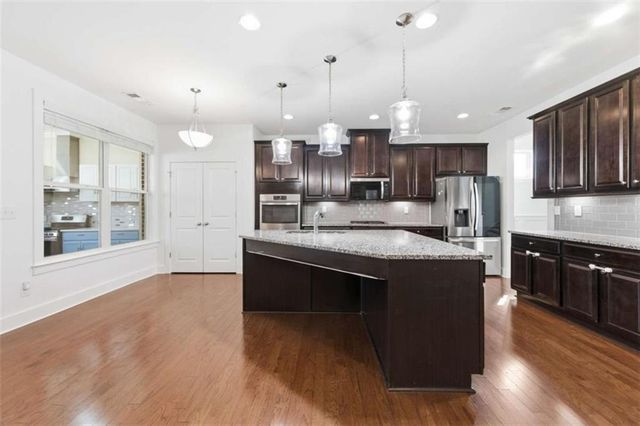 1186 Halletts Peak Place, Lawrenceville, GA 30044