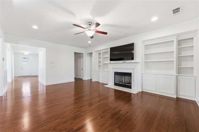 1186 Halletts Peak Place, Lawrenceville, GA 30044