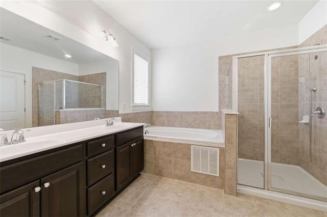 1186 Halletts Peak Place, Lawrenceville, GA 30044