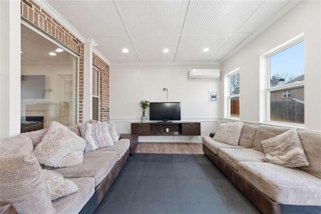 1186 Halletts Peak Place, Lawrenceville, GA 30044