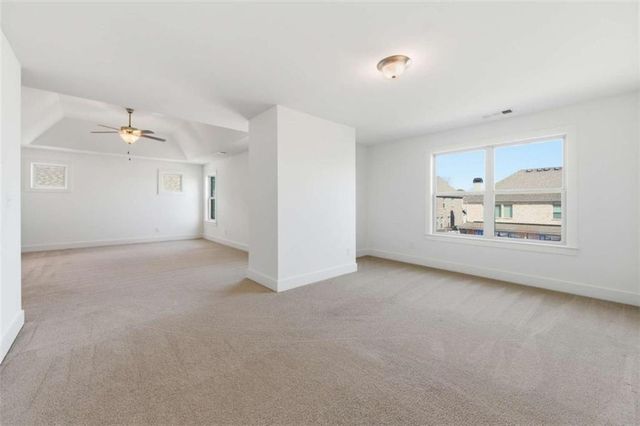 1186 Halletts Peak Place, Lawrenceville, GA 30044