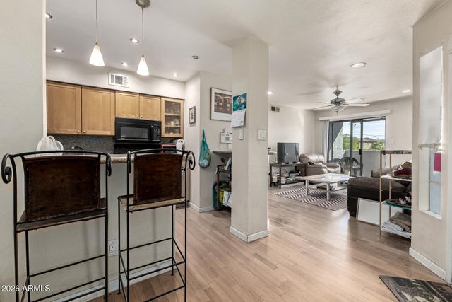 4410 N LONGVIEW Avenue 202, Phoenix, AZ 85014