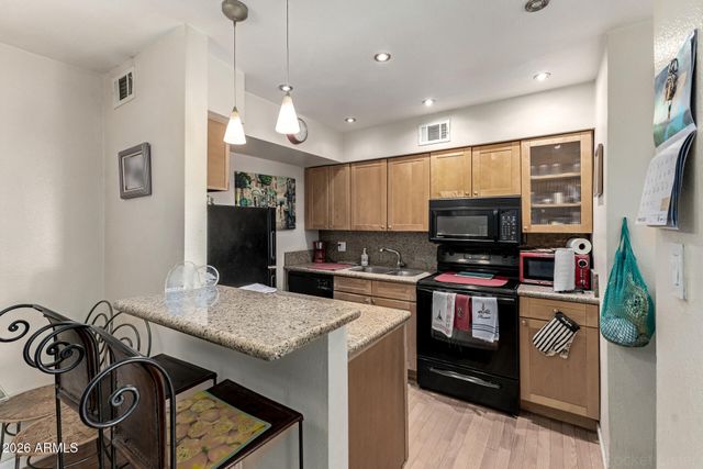 4410 N LONGVIEW Avenue 202, Phoenix, AZ 85014