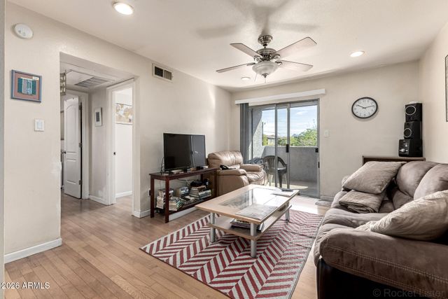 4410 N LONGVIEW Avenue 202, Phoenix, AZ 85014