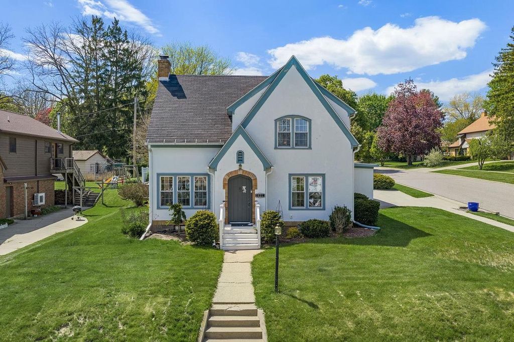 1421 Ash Street, Baraboo, WI 53913