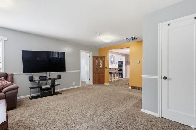 5527 S 4270 W, Kearns, UT 84118