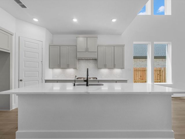 8002 Treetop View Drive, Fulshear, TX 77441