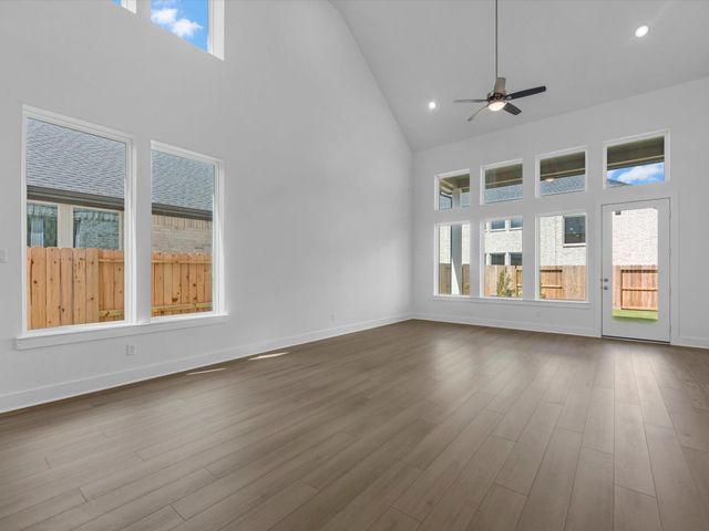 8002 Treetop View Drive, Fulshear, TX 77441