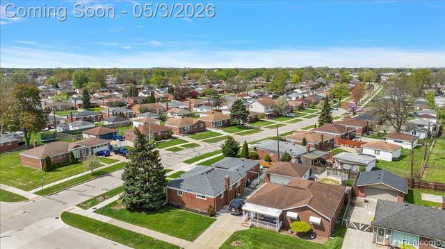 18241 Airport, Fraser, MI 48026