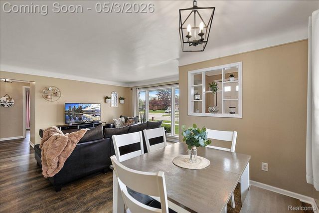 18241 Airport, Fraser, MI 48026