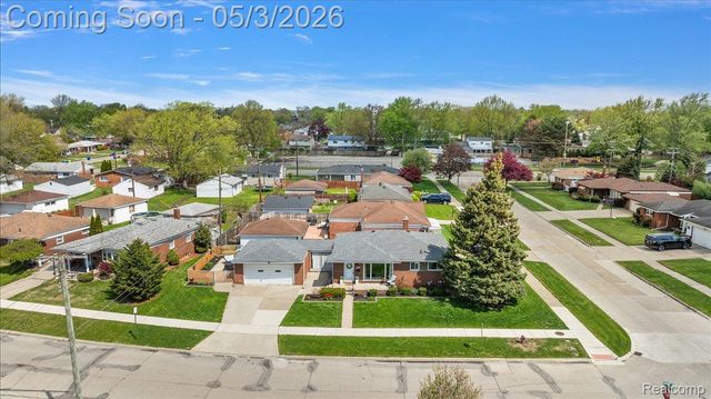 18241 Airport, Fraser, MI 48026