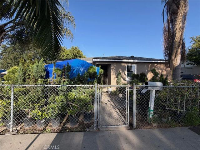 1621 S Diamond, Santa Ana, CA 92704